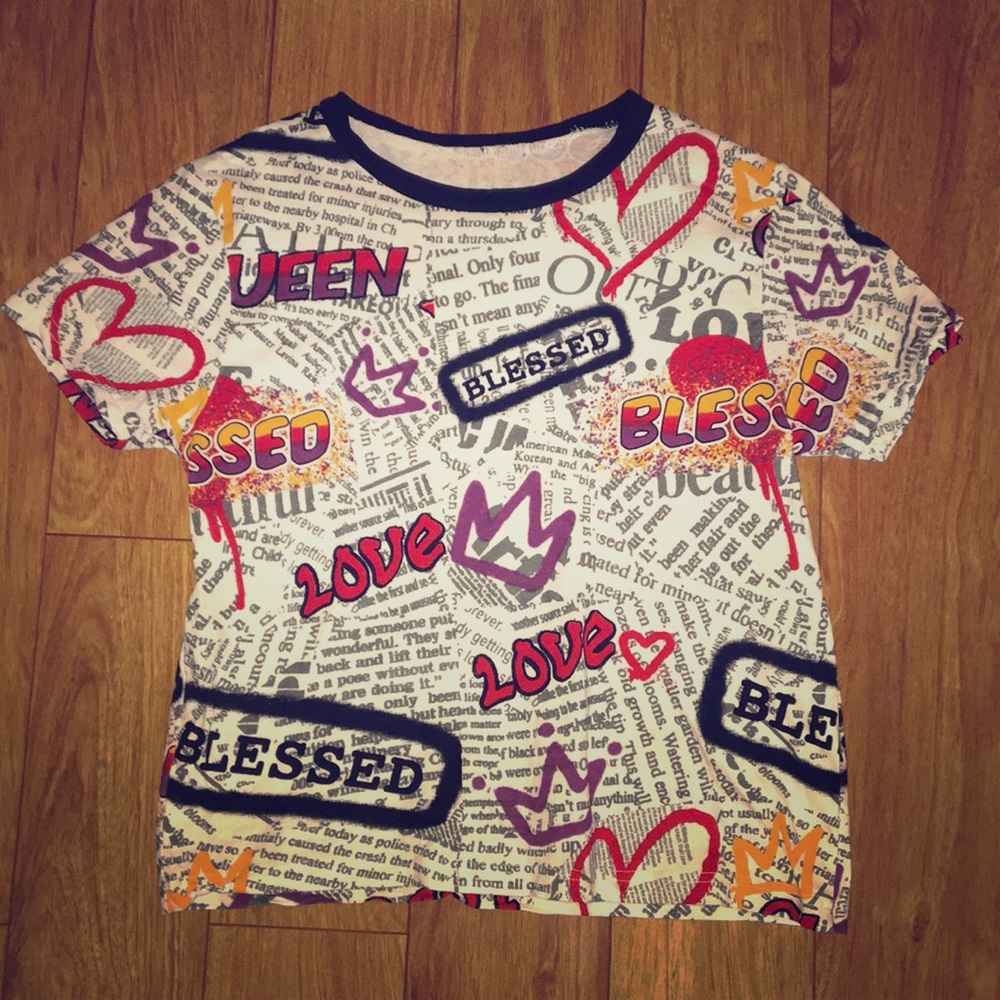 New, stylish short sleeved t shirt